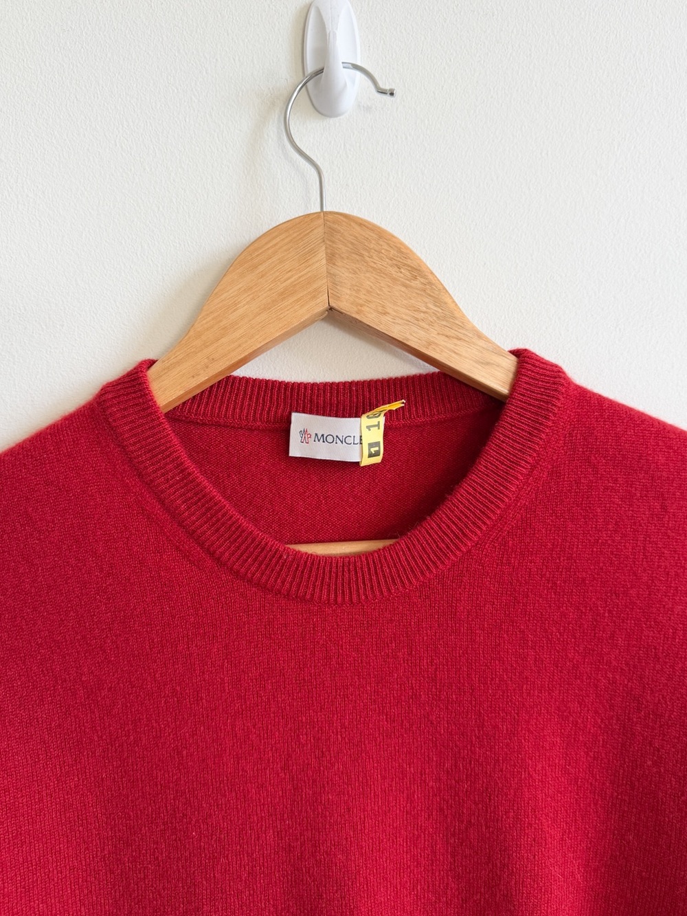 MONCLER • Maglione Tricot Girocollo Round Neck Cashmere Sweater in Red - Picture 3 of 14